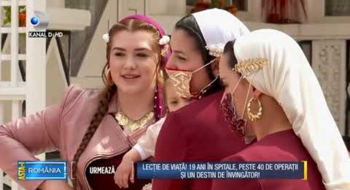 Kanal D: Pandemia aurie în palatele cu turnulețe! Pirandele și masca de aur vedete pe TikTok.