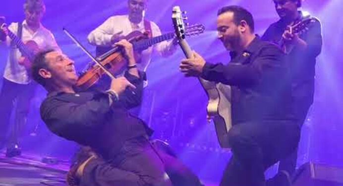 Concert al țiganilor originali (Original Gypsies) în Praga, republica cehă