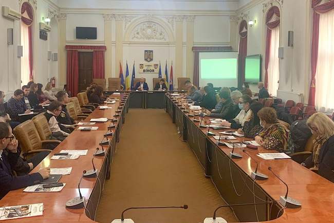 Read more about the article Prefectura Bihor susține că mediatorii au un rol pozitiv în comunitățile de țigani din județ