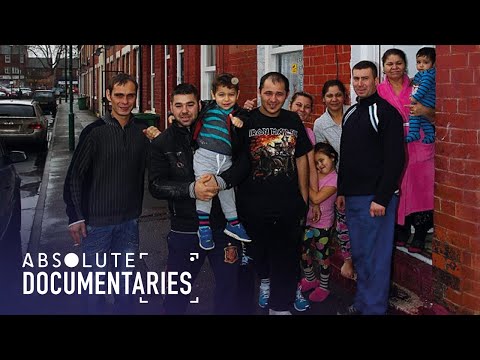 Read more about the article Țigani trăind din ajutoare sociale în Marea Britanie